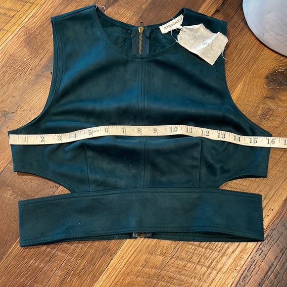 Emerald Faux Suede Crop Top - Picture 3 of 7